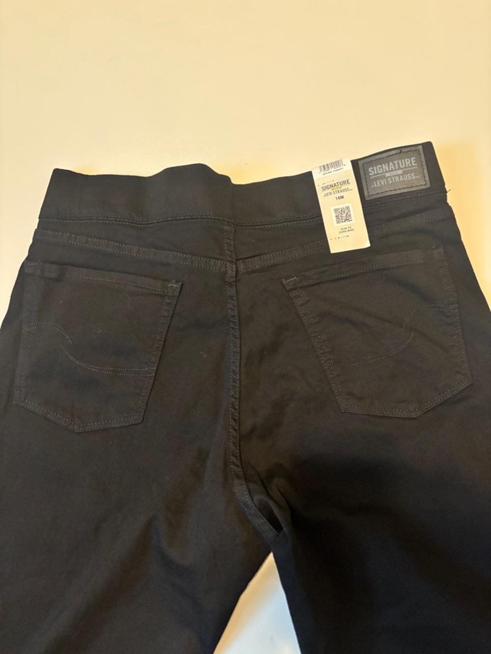 Signature by Levi Strauss Black Bootcut 16 M Jeans pull on Bootcut NWT - Picture 4 of 6